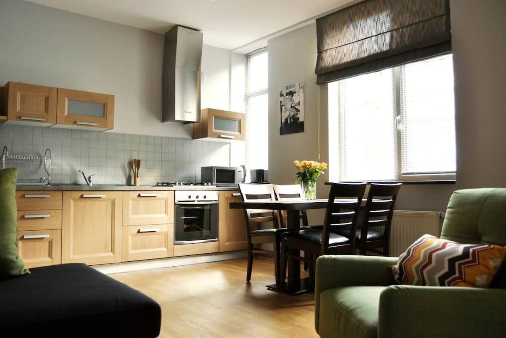 City Center 2Bdr Apartment Near Rustaveli Av. Tbilissi Extérieur photo