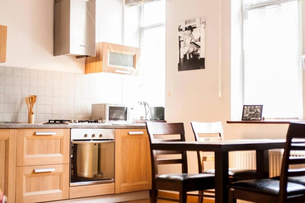 City Center 2Bdr Apartment Near Rustaveli Av. Tbilissi Extérieur photo